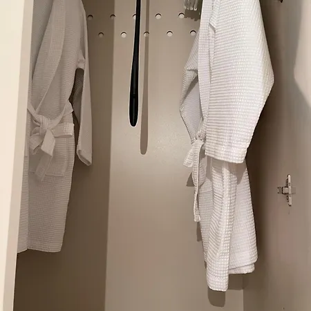 Apartment Bk *